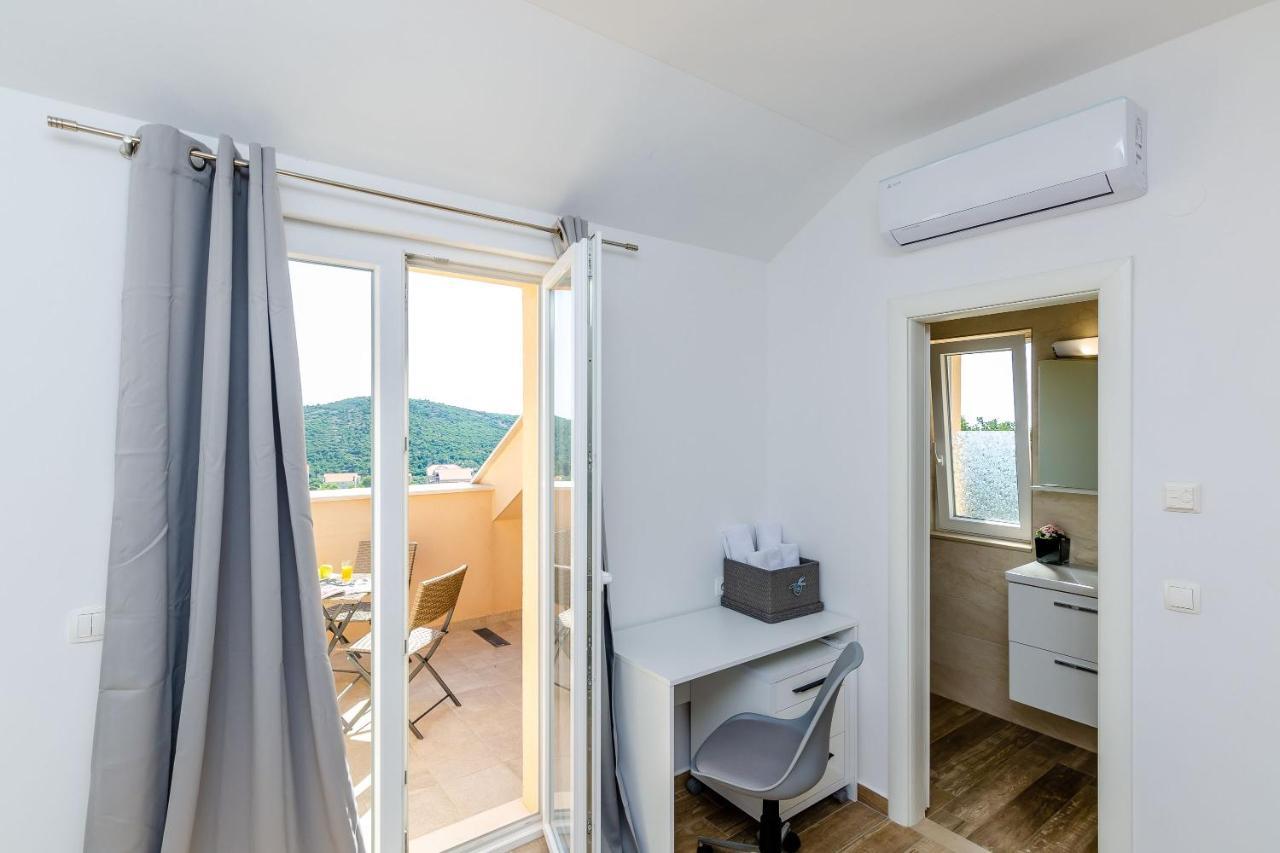 Rubea Villa