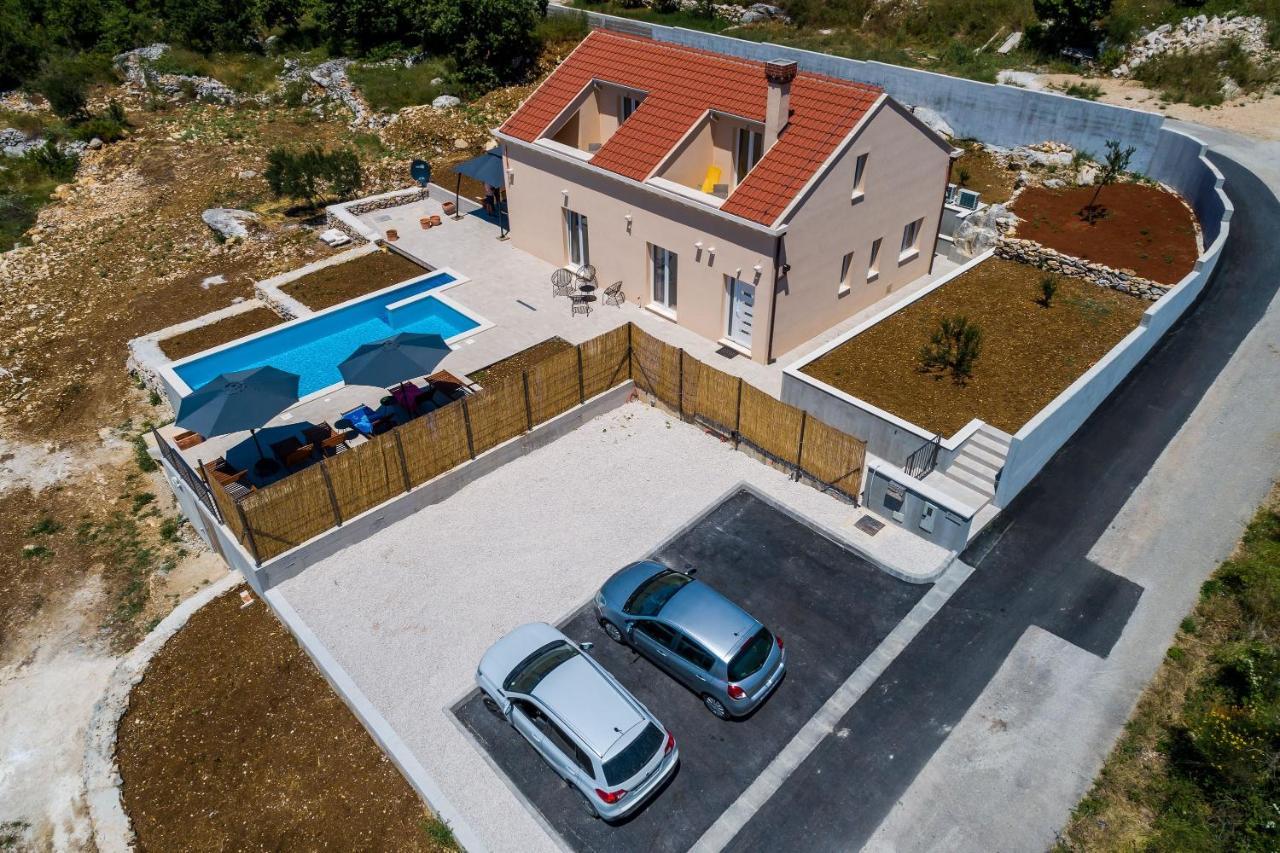 Villaer Rubea Cavtat