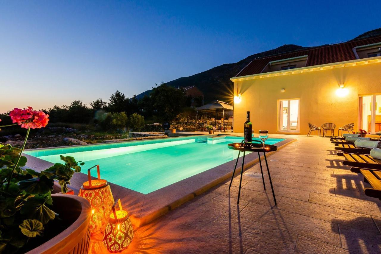 Villaer Rubea Cavtat